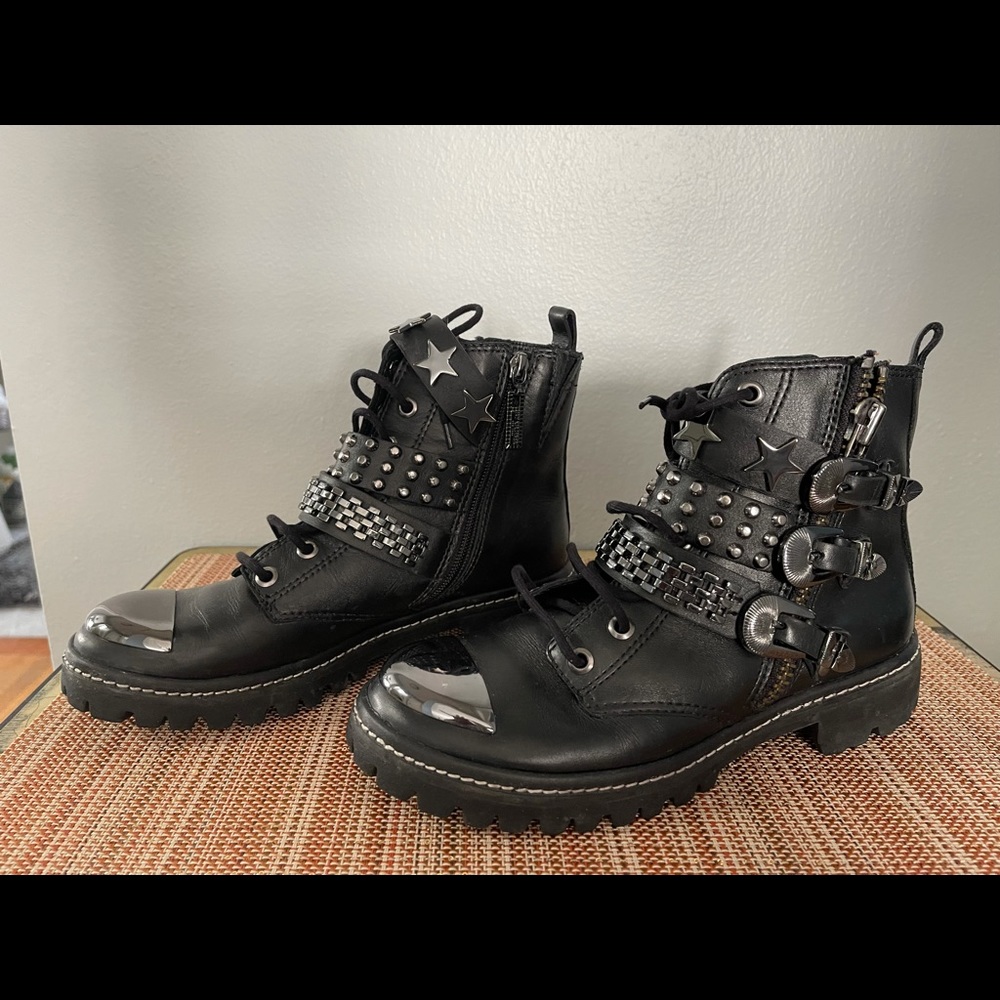 IVY KIRZHNER MOLOTOV COMBAT BOOTS !